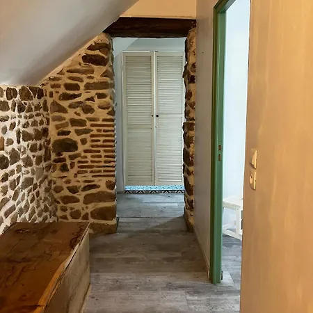 Charmante Met Prachtig Uitzicht Holiday home La Cellette (Puy-de-Dome)